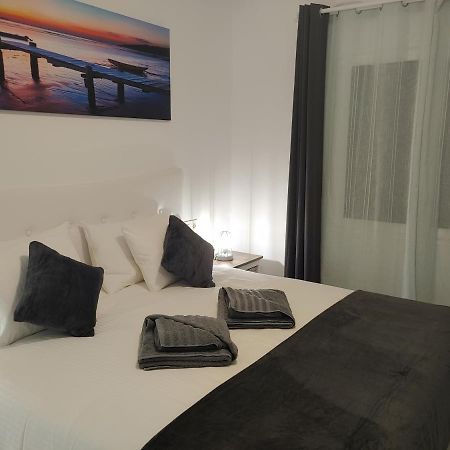 Apartment Namaste- Amazing Sea View & Infinity Pool - Good Wifi - Smart Tv-Residence Senator 科斯塔特吉塞 外观 照片
